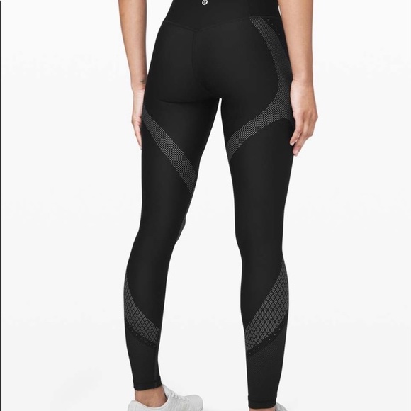 Lululemon High Rise Mapped Out Tight 28” - Picture 2 of 5